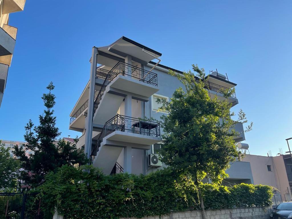 Edlira Apartments Durres Bagian luar foto