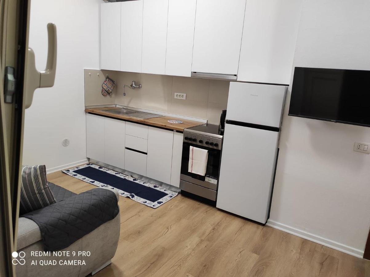 Edlira Apartments Durres Bagian luar foto