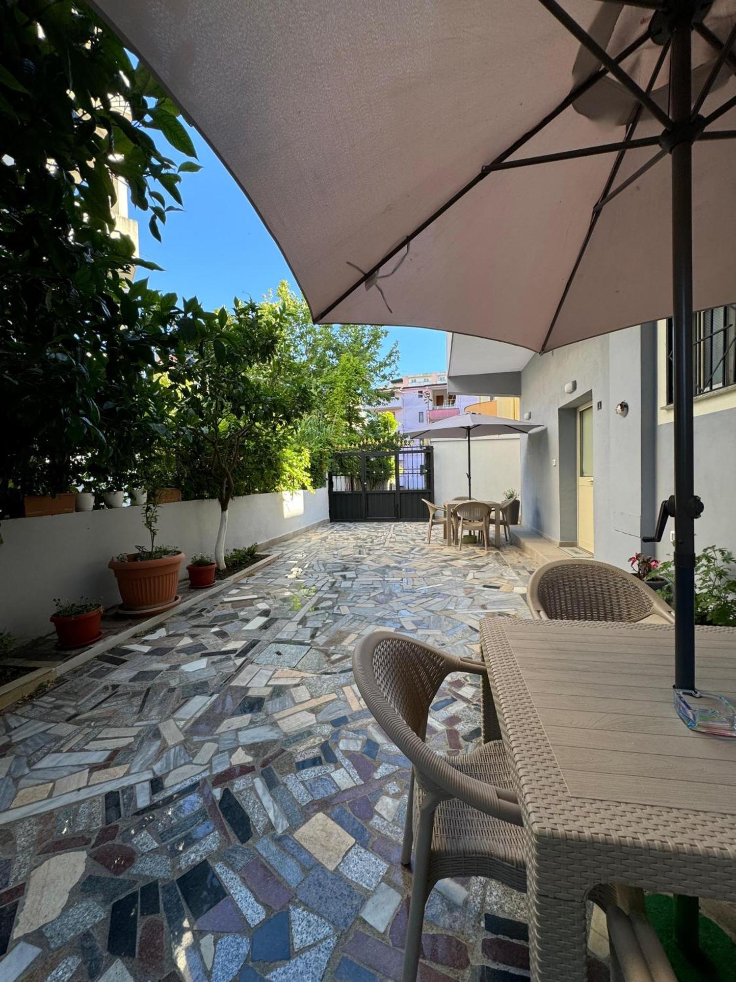Edlira Apartments Durres Bagian luar foto